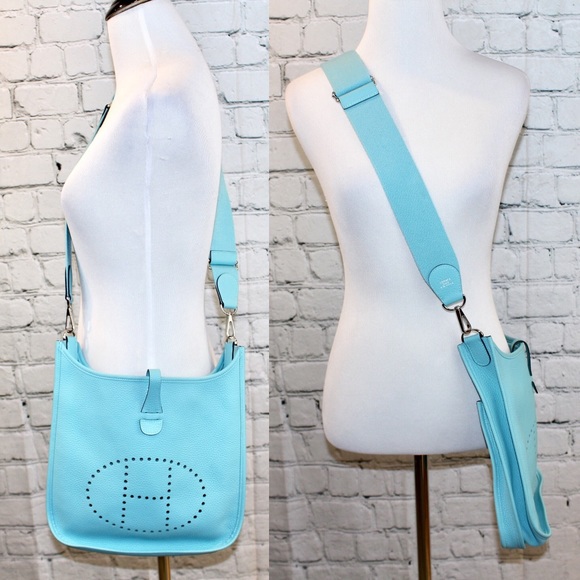 Hermes Evelyne Clemence bag in light blue - Picture 2 of 5